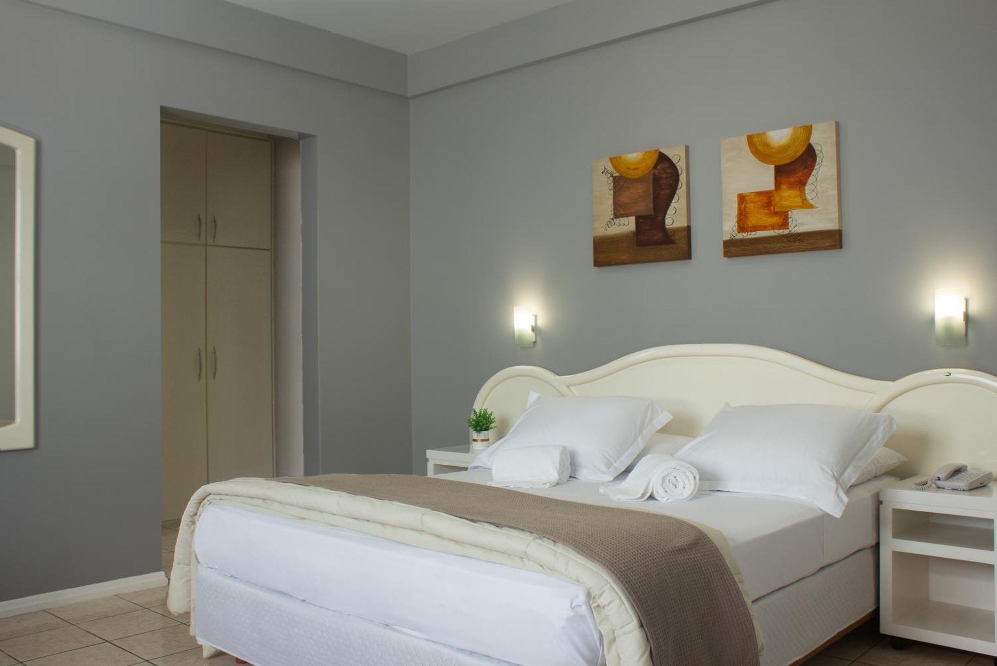 Hotel Cavera 阿莱格雷特 外观 照片