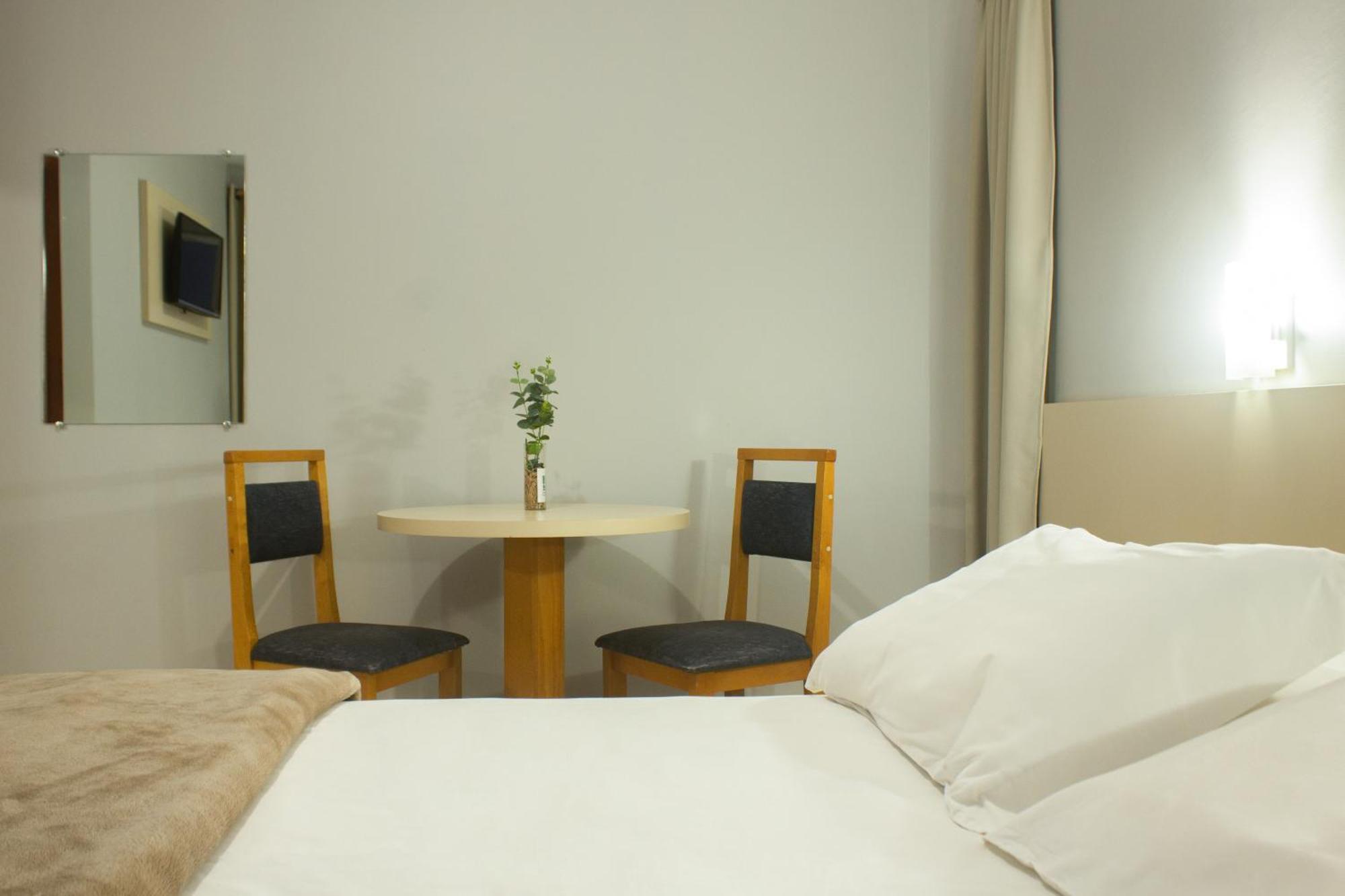 Hotel Cavera 阿莱格雷特 外观 照片