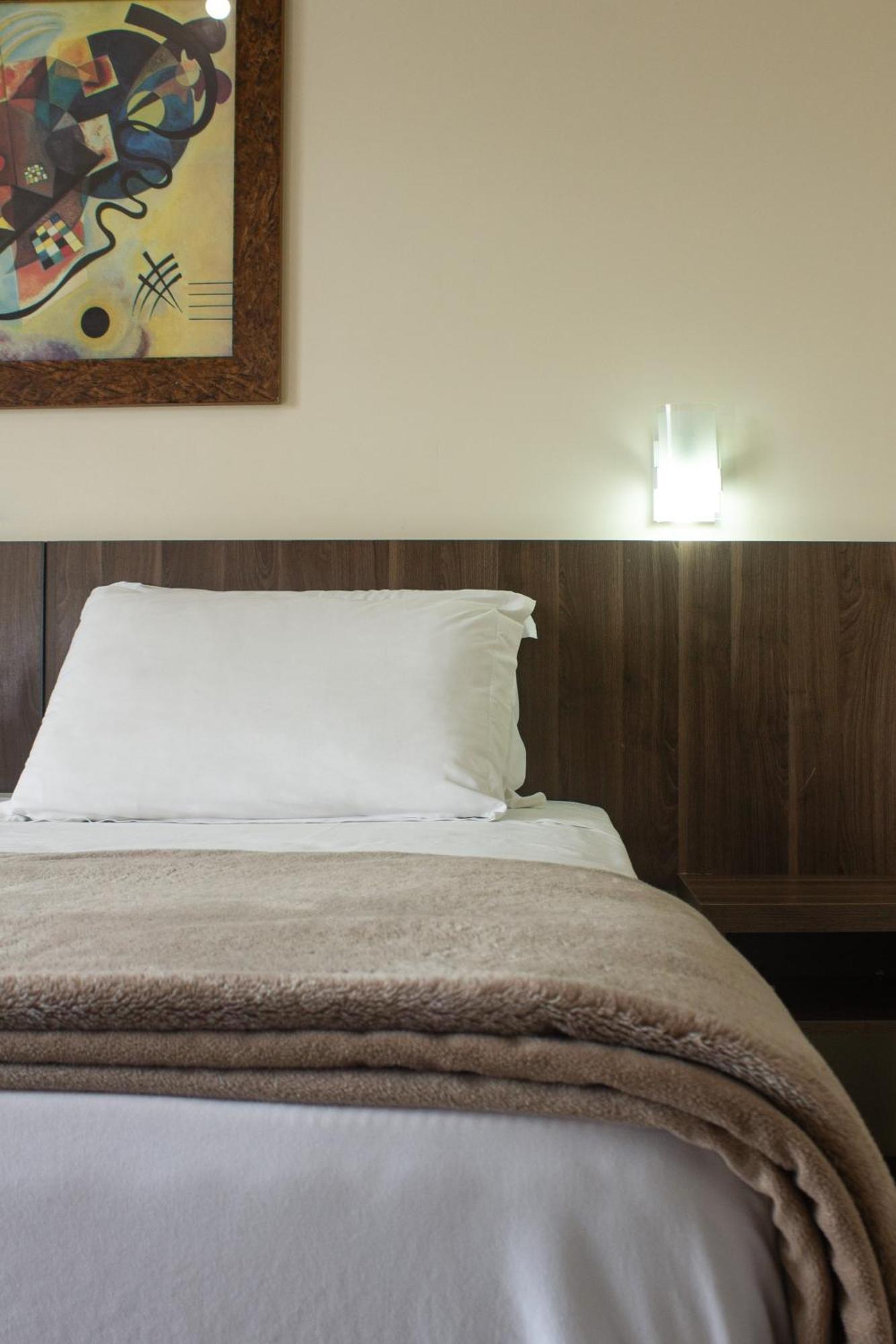 Hotel Cavera 阿莱格雷特 外观 照片