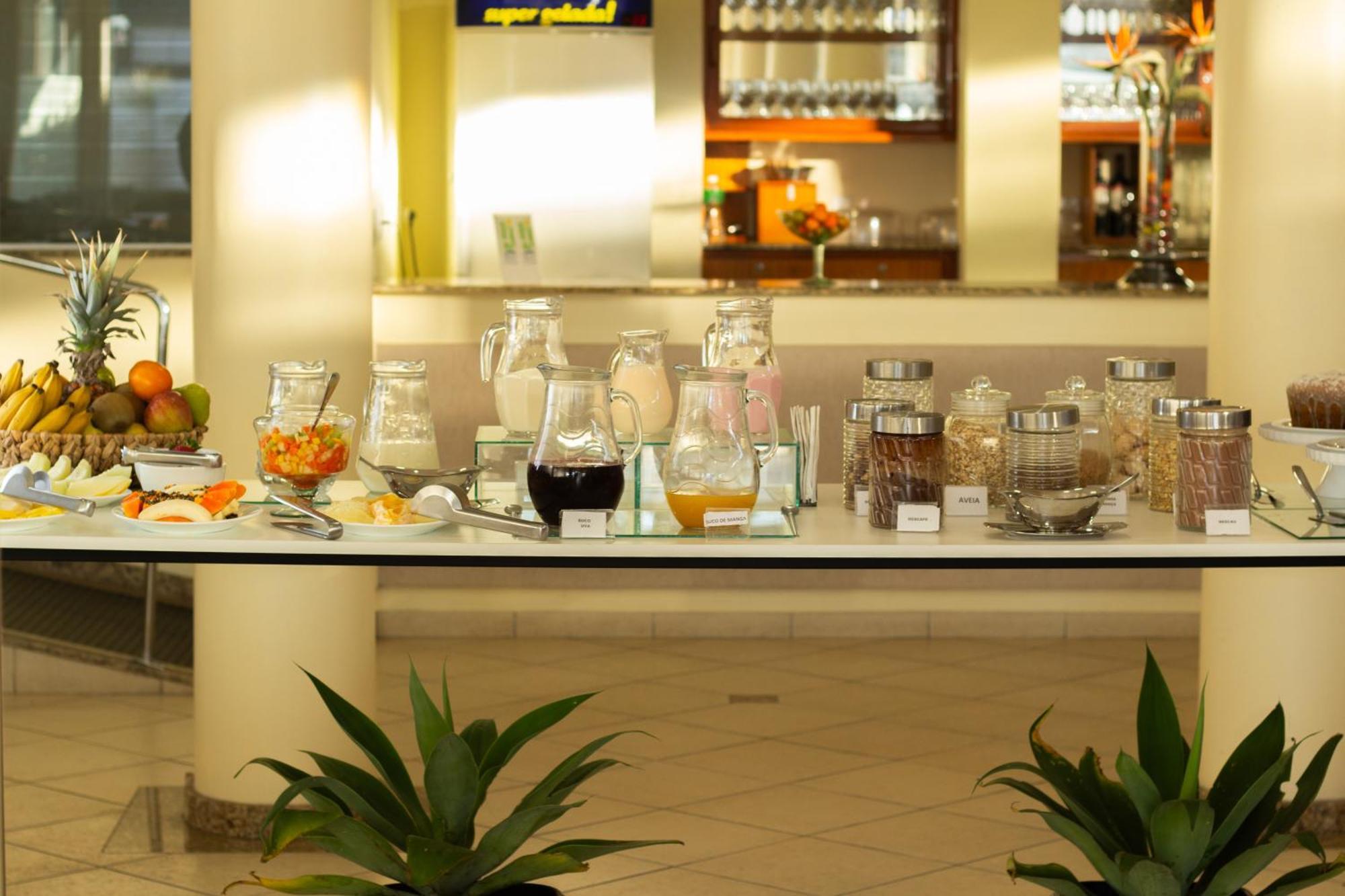 Hotel Cavera 阿莱格雷特 外观 照片